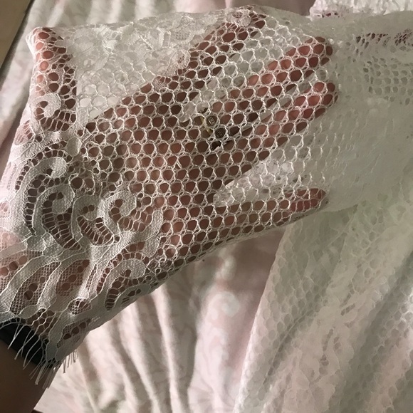 Off the shoulder shirt - Picture 5 of 5